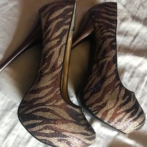 Zebra Pumps